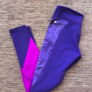 NWOT Fabletics Powerhold Pocket Legging